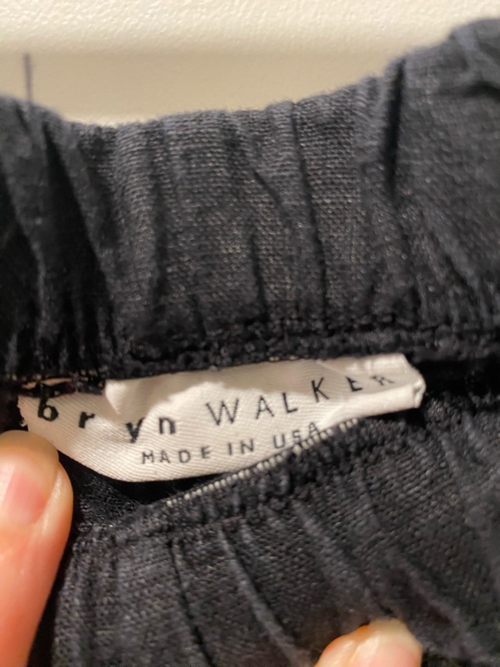 bryn Walker Black Wide-Leg Cropped Cargo Pants 100% linen - Picture 4 of 5